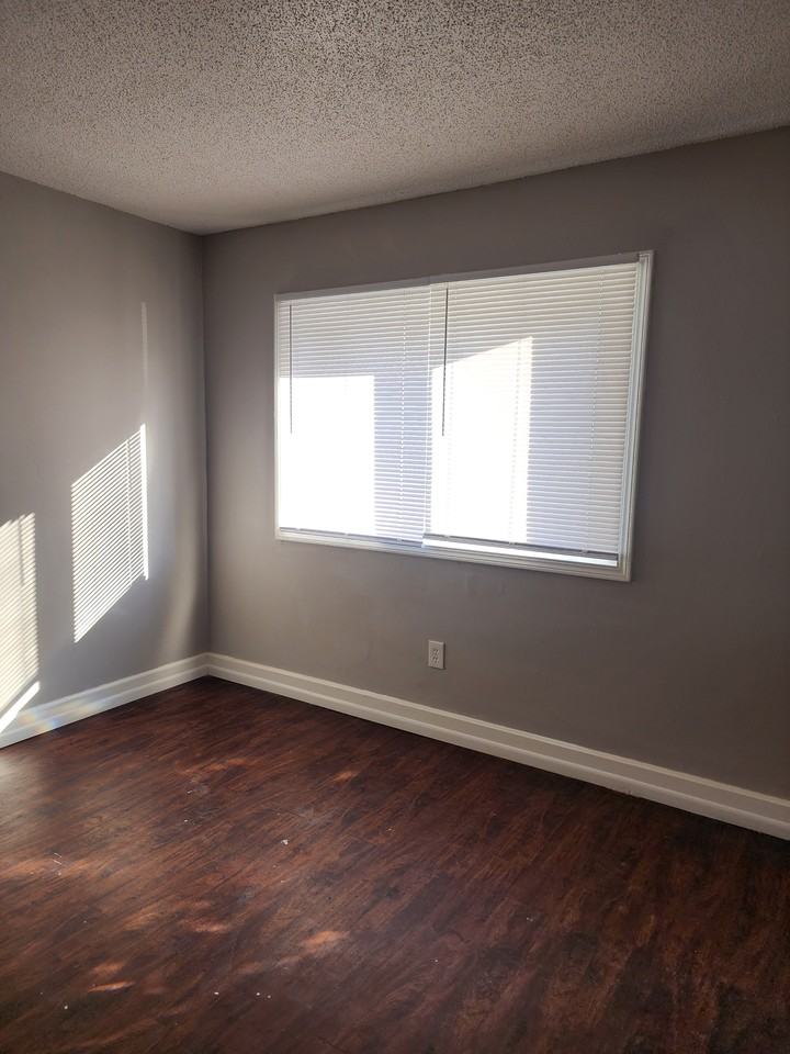 8619 Republic Ave #1 - Photo 4 of 13