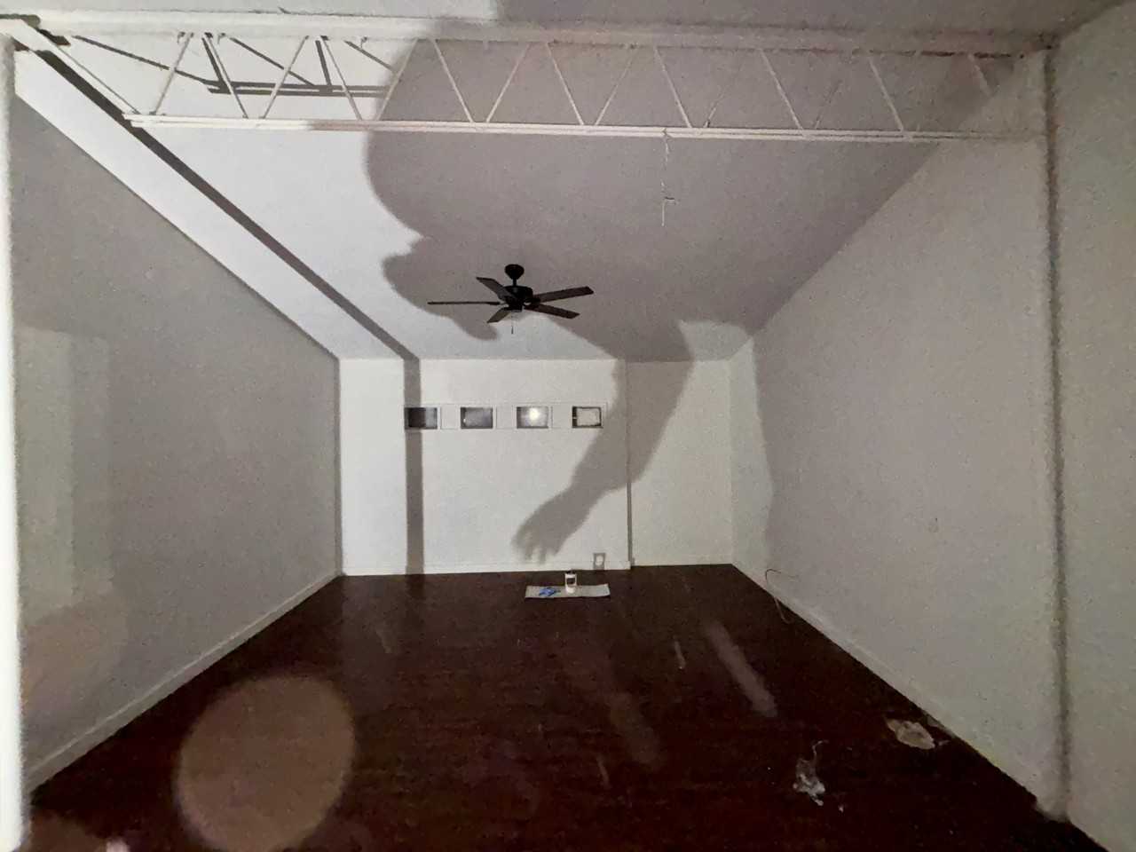 202 Colglazier Ave - Photo 4 of 14