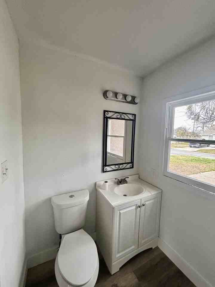 202 Colglazier Ave - Photo 7 of 14