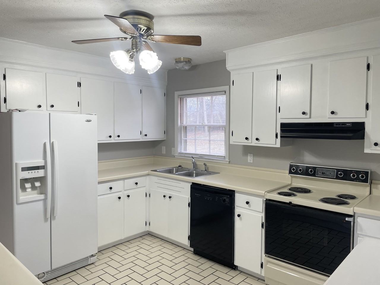 290 Shawnee Dr #NA - Photo 4 of 20