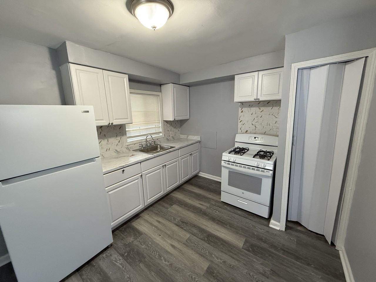 466 Wyoming Ave #NA - Photo 2 of 8