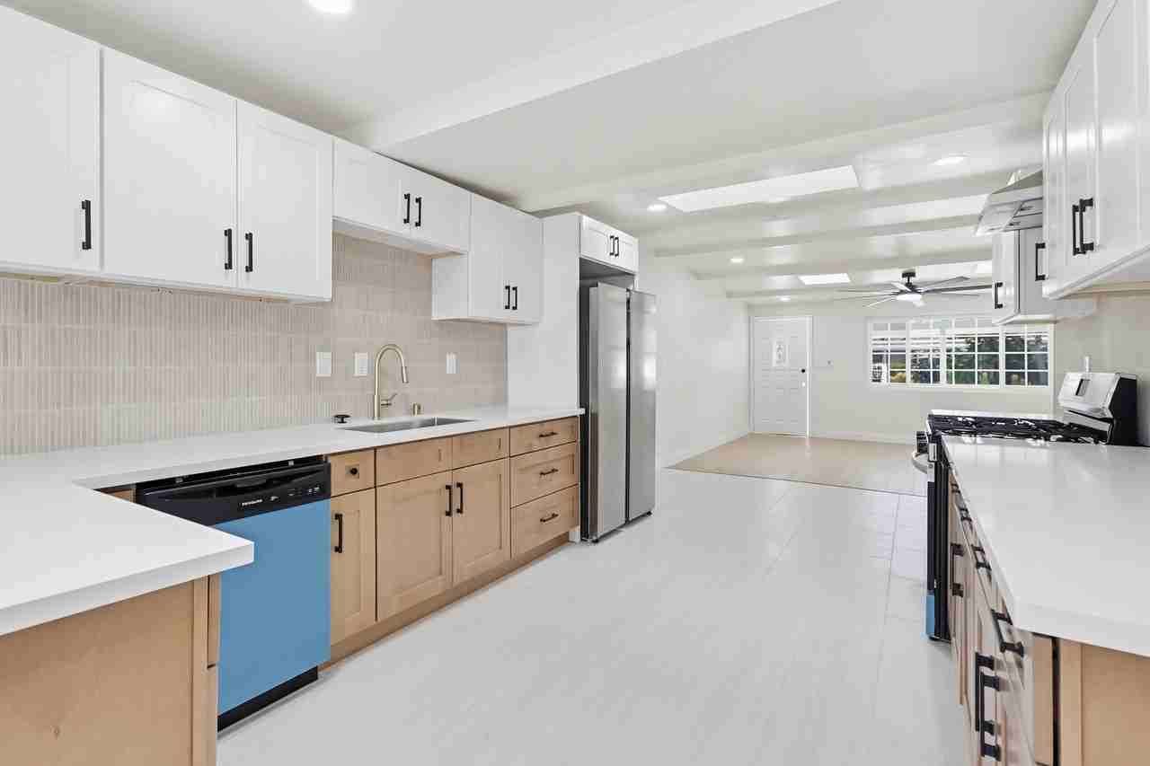 338 Patricia Ln #NA - Photo 4 of 18