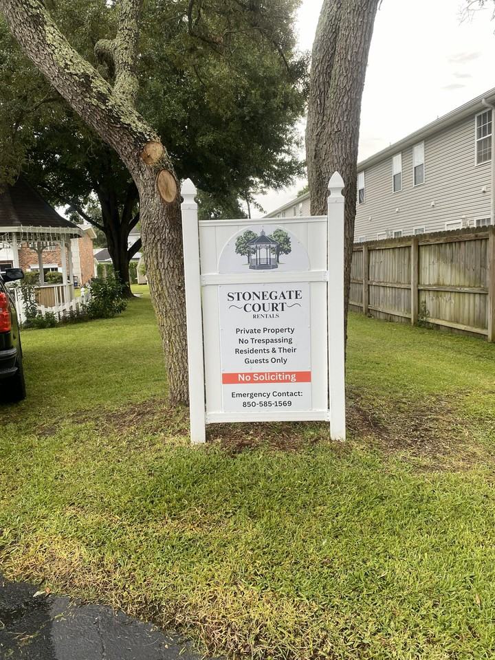 824 Stonegate Ct #824 - Photo 2 of 35