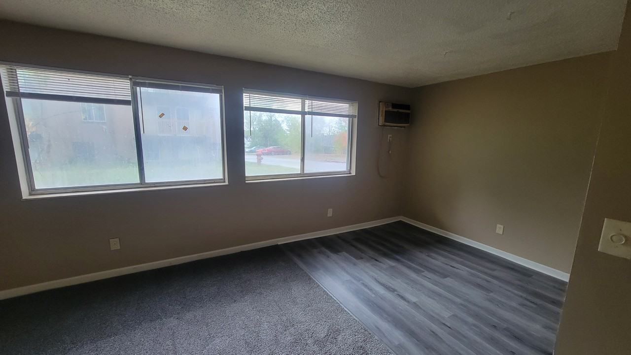 723 E Waterloo Rd #A - Photo 2 of 5