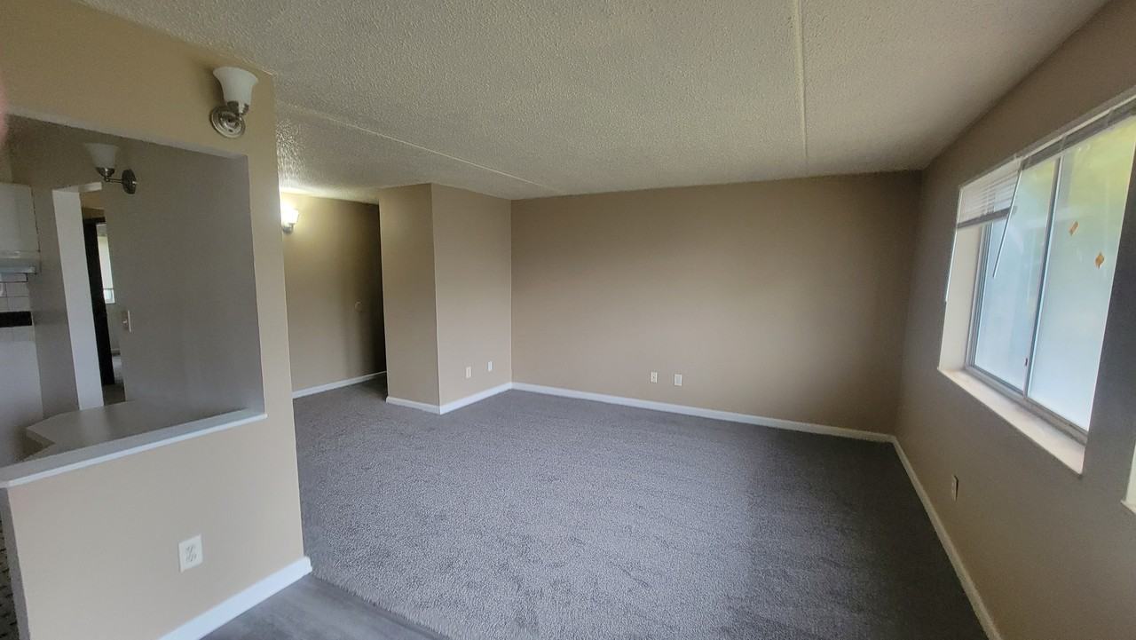 723 E Waterloo Rd #A - Photo 5 of 5