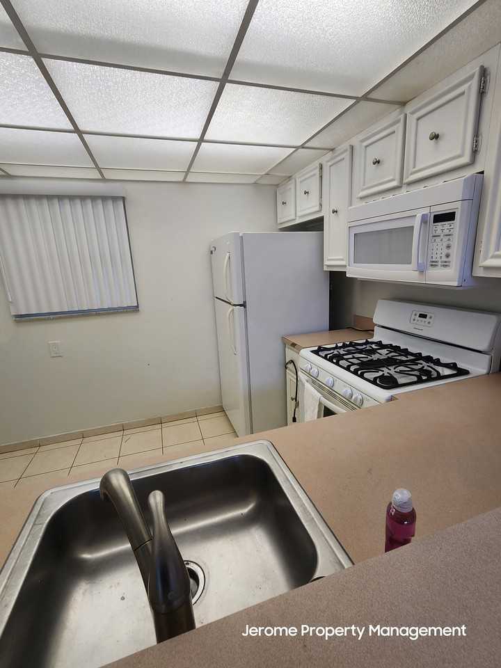 18111 Nw 68th Ave #H208 - Photo 3 of 50