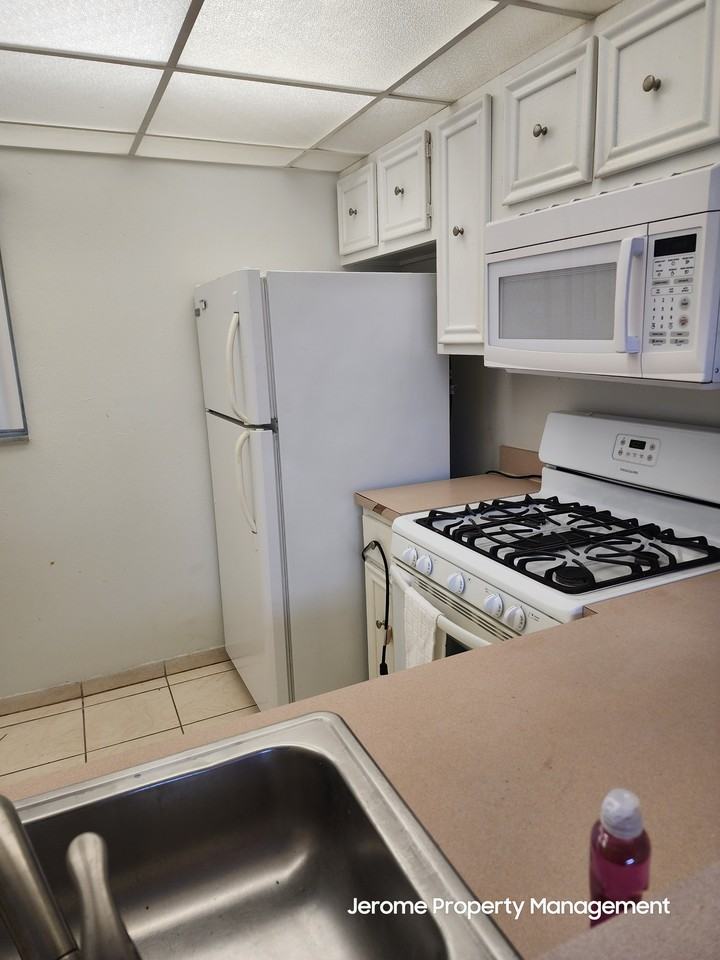 18111 Nw 68th Ave #H208 - Photo 5 of 50