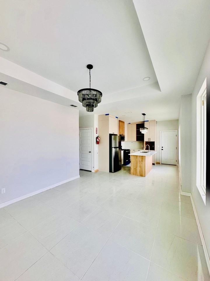 4305 Heron Ave #3 - Photo 2 of 9