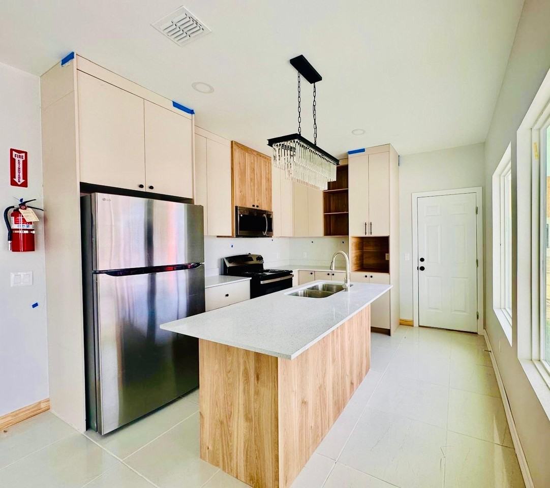 4305 Heron Ave #3 - Photo 4 of 9