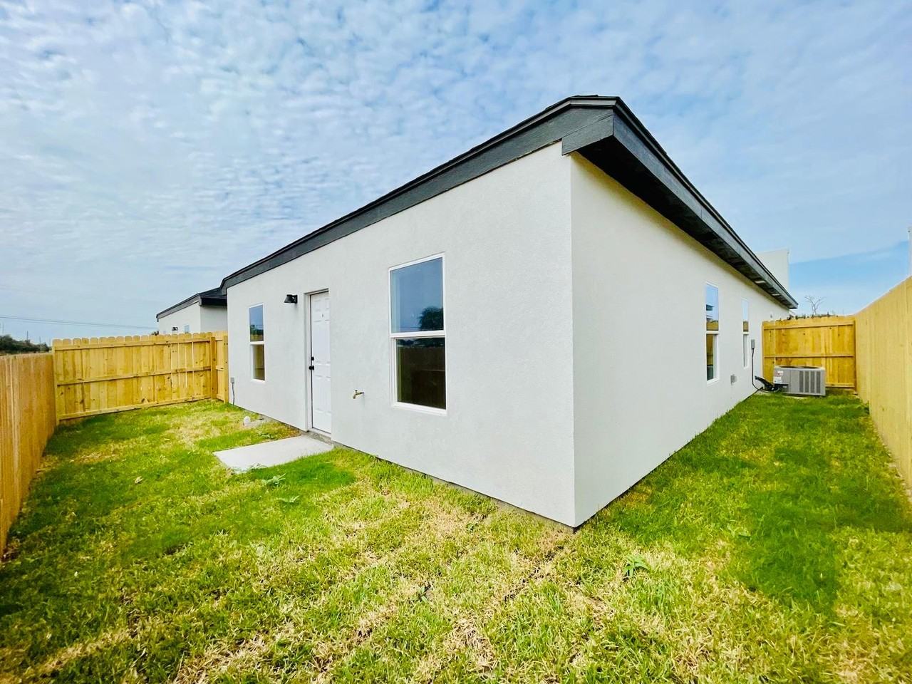 4305 Heron Ave #3 - Photo 7 of 9