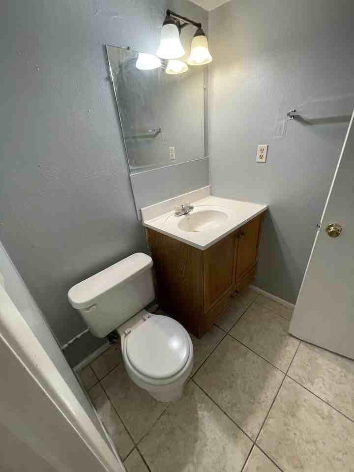 1408 Holden Ave #A - Photo 5 of 10