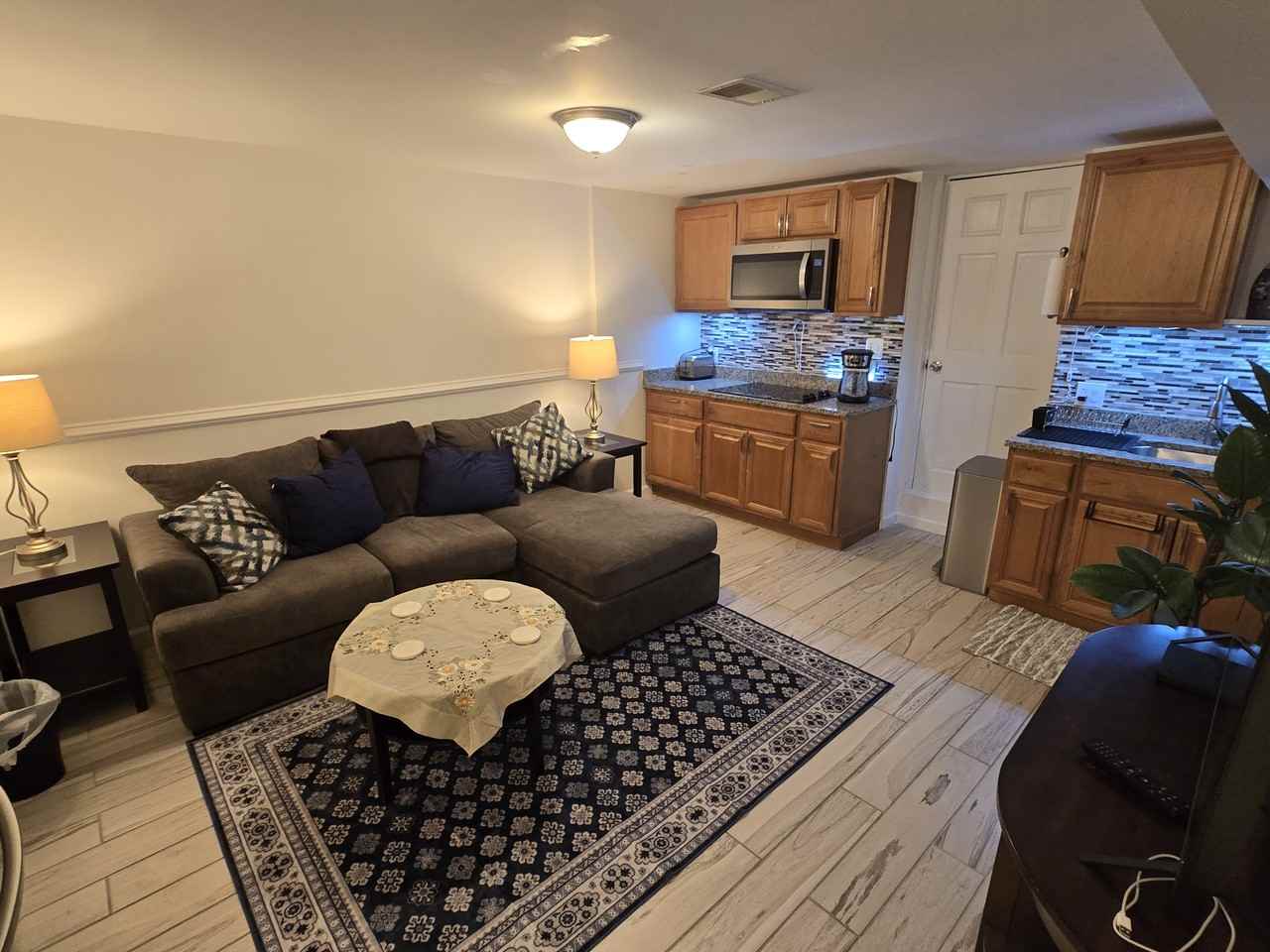 619 Irving St Nw #NA - Photo 2 of 17