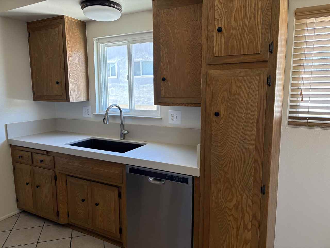 1239 Amethyst St #D - Photo 3 of 12