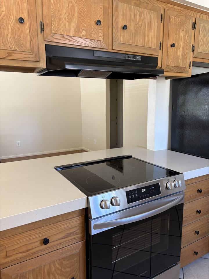 1239 Amethyst St #D - Photo 4 of 12