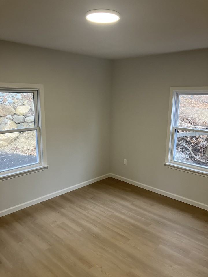 25 Beech St #NA - Photo 3 of 15