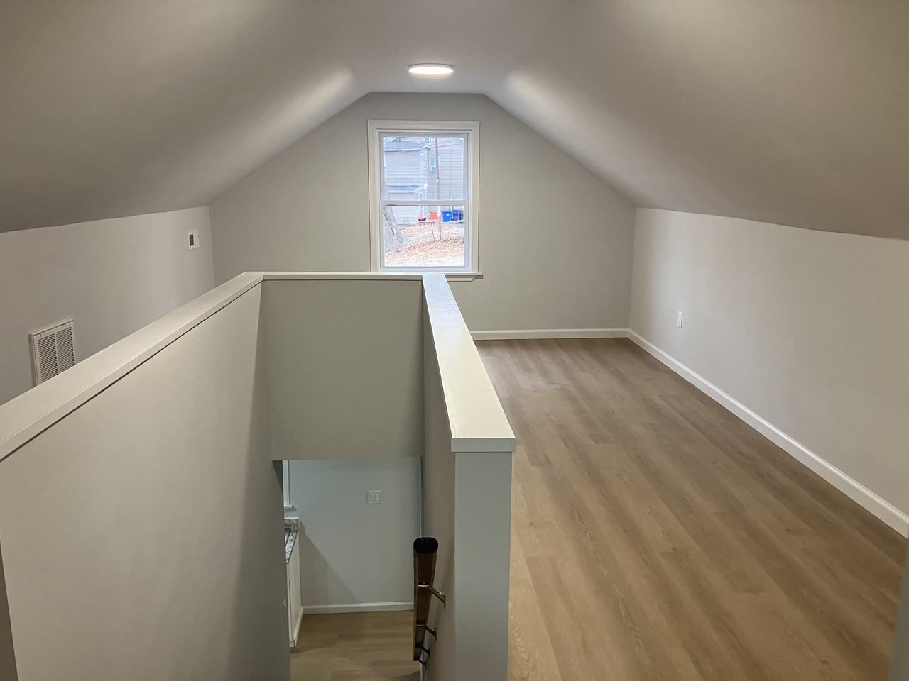 25 Beech St #NA - Photo 5 of 15