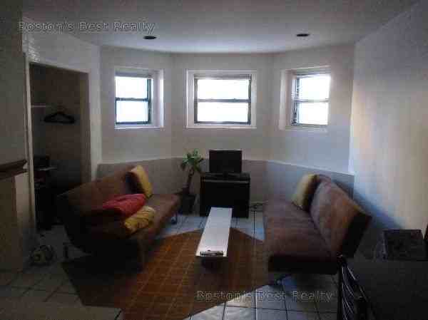 27 Saint Lukes Rd #18 - Photo 2 of 12