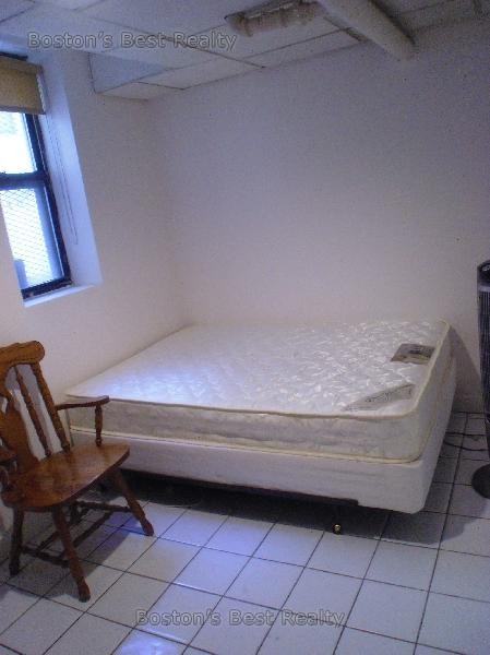 27 Saint Lukes Rd #18 - Photo 7 of 12