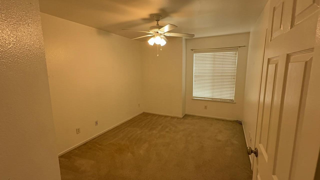 4275 W Harvard Ave #NA - Photo 6 of 14