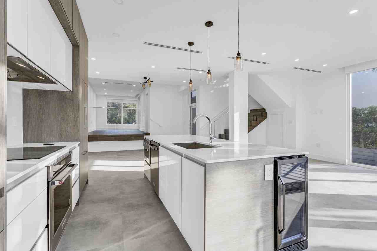 454 Fernwood Rd #NA - Photo 4 of 18