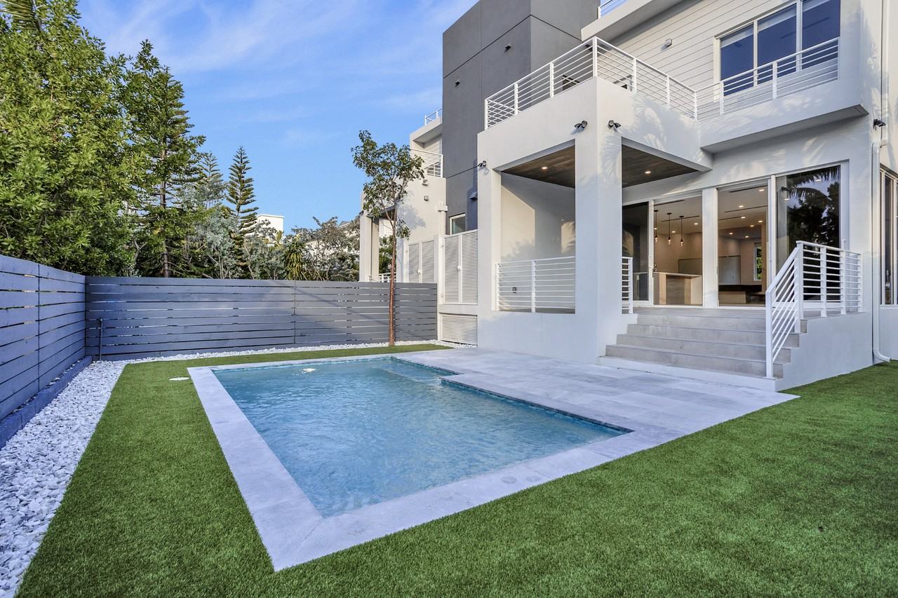 454 Fernwood Rd #NA - Photo 6 of 18