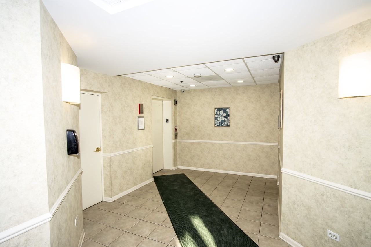 6430 W Berteau Ave #210 - Photo 3 of 31