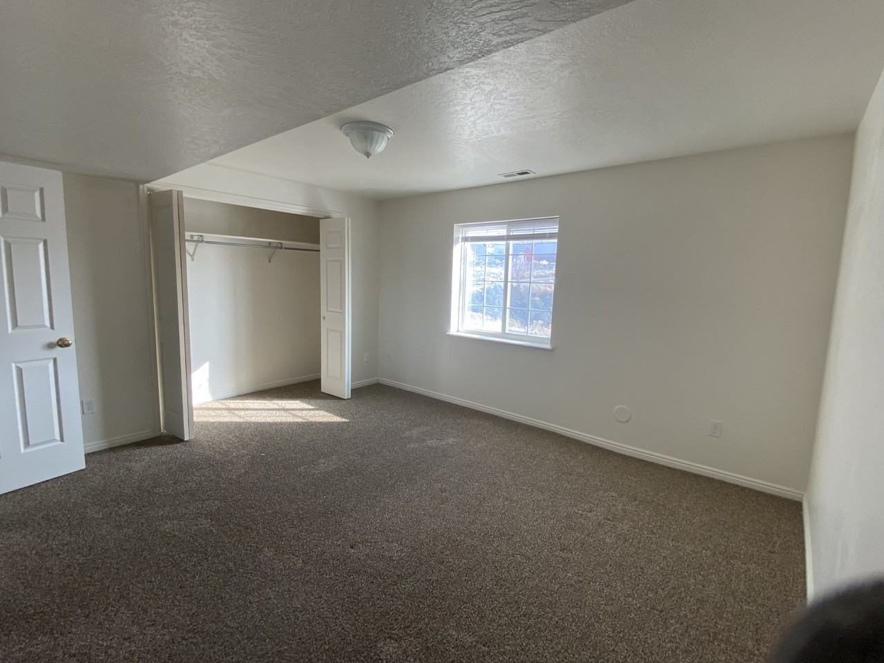 2420 E Terry St #2 - Photo 7 of 9