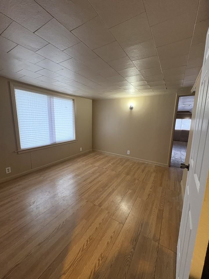 12027 S Lafayette Ave #1 - Photo 4 of 12