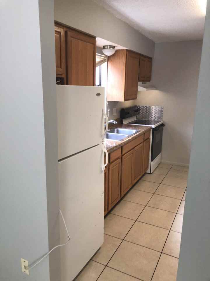 2068 Poinsetta Ave #A - Photo 6 of 13