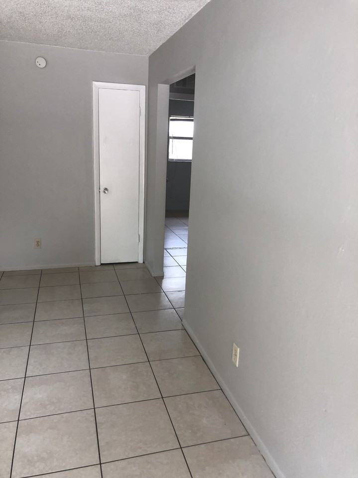 2068 Poinsetta Ave #A - Photo 7 of 13