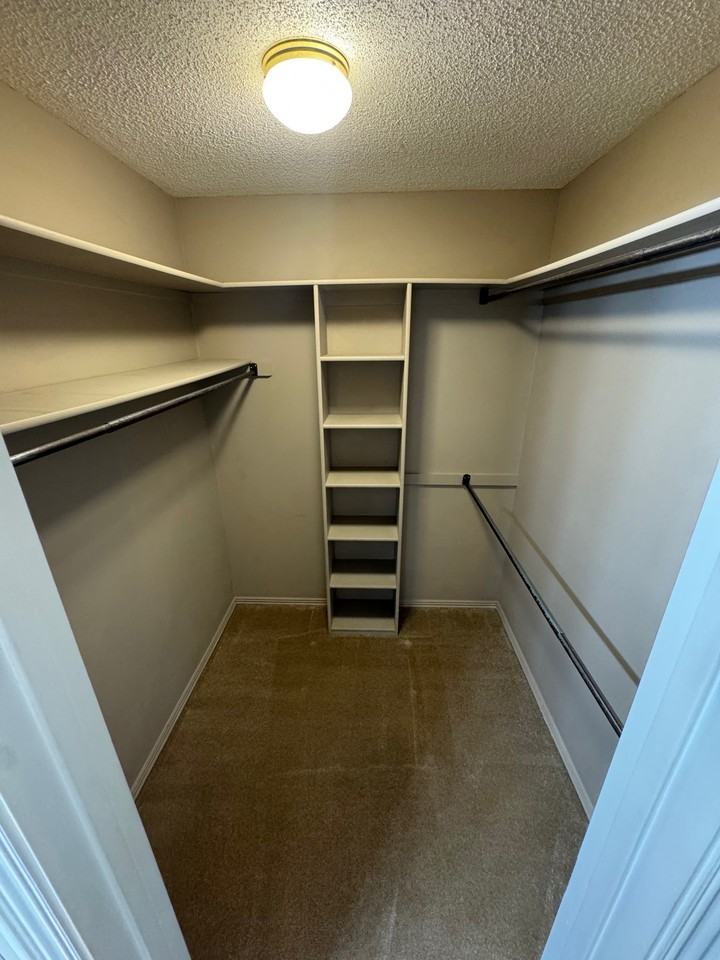 4720 Saint Andrews Way - Photo 7 of 12