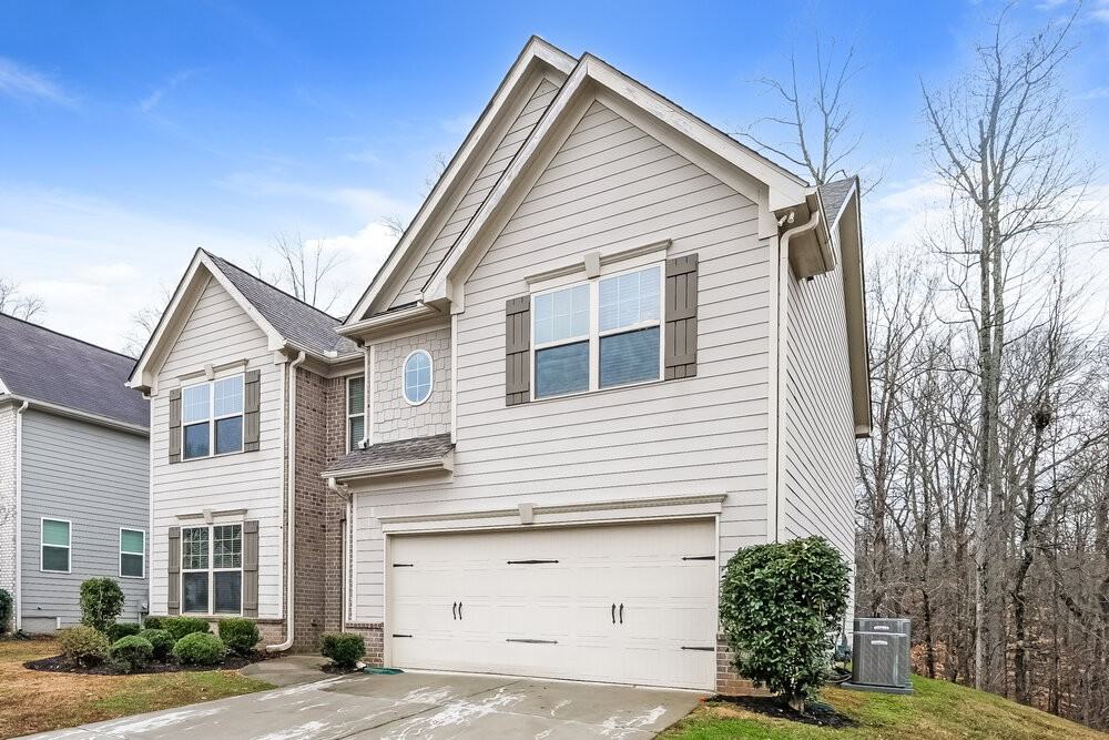 345 Lenore Ct - Photo 4 of 17