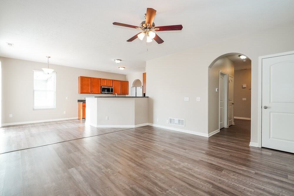 5841 Marble Creek St - Photo 5 of 17