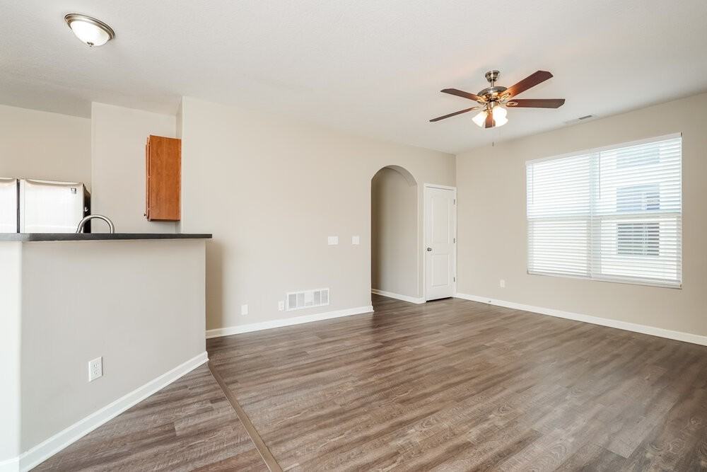 5841 Marble Creek St - Photo 6 of 17