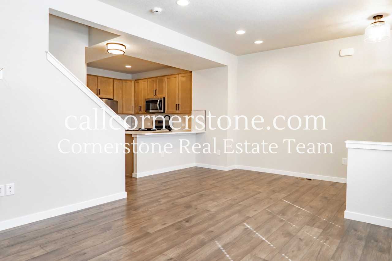 3683 Levy Park Dr #1 - Photo 4 of 26