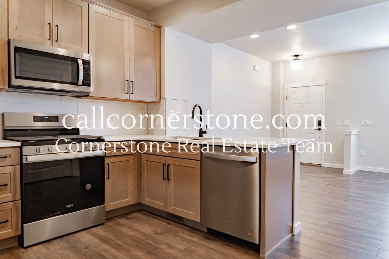 3683 Levy Park Dr #1 - Photo 7 of 26