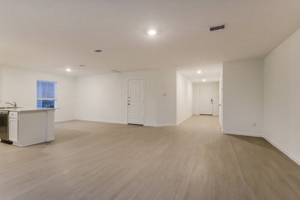 15254 Abella Dr - Photo 5 of 17