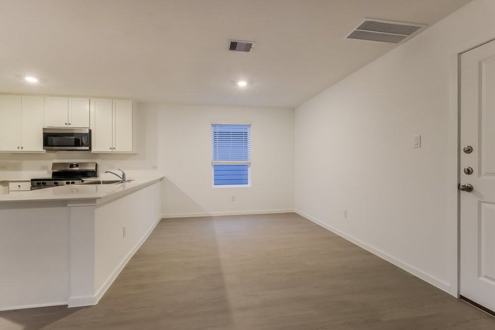 15254 Abella Dr - Photo 7 of 17