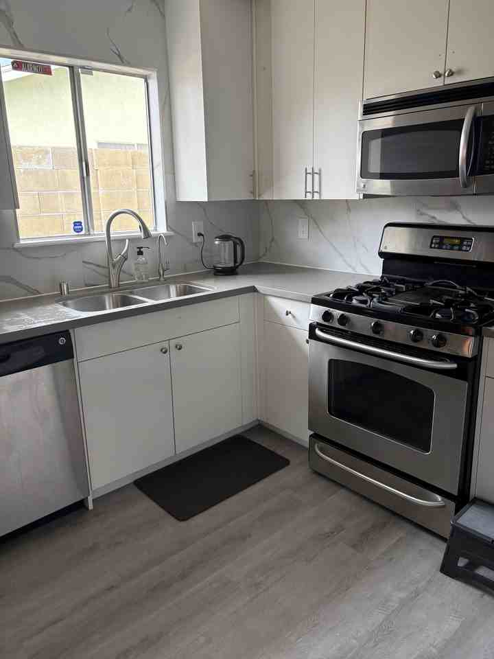 3397 Bancroft Cir #NA - Photo 3 of 20