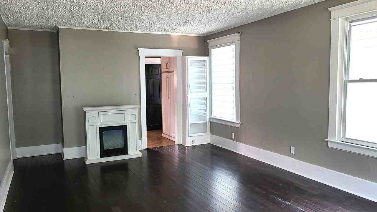 186 Water St #1 - Photo 5 of 11