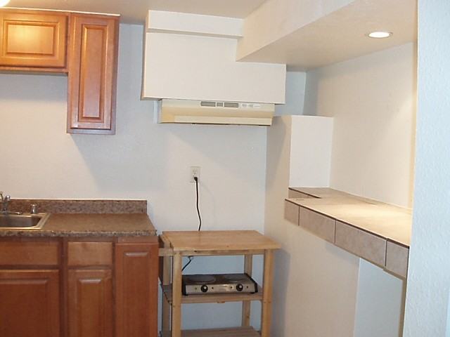 1142 1/2 20th St - Photo 5 of 5