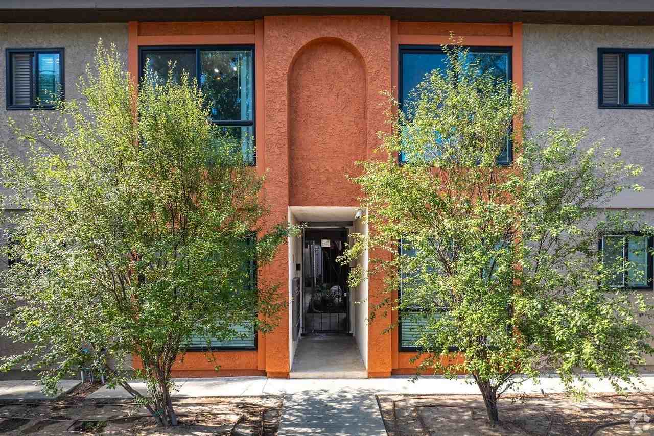 1628 W 218th St - Photo 3 of 18