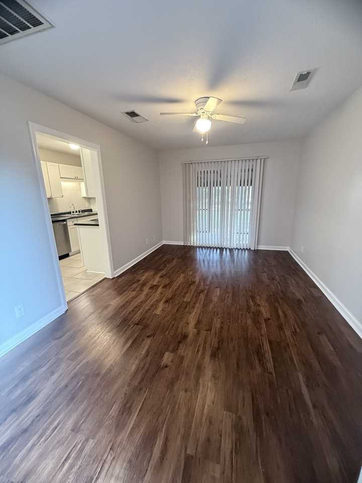 4149 4149 Shipyard Walk .Units A&B #A - Photo 2 of 20