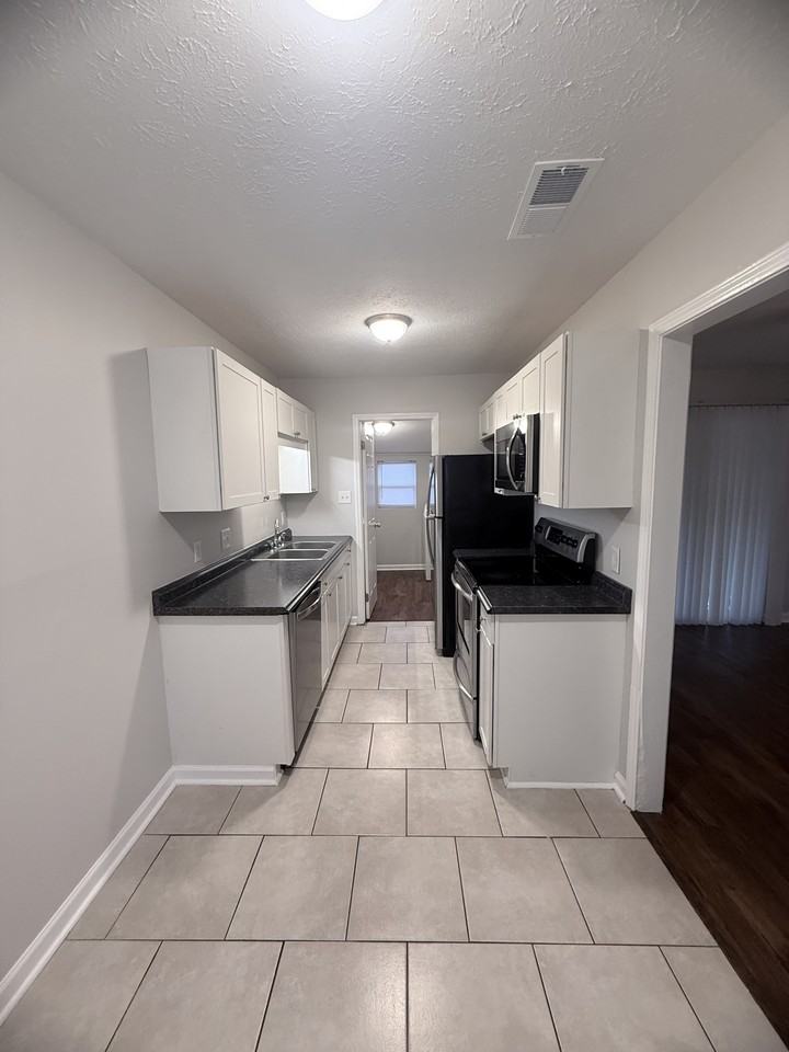 4149 4149 Shipyard Walk .Units A&B #A - Photo 5 of 20