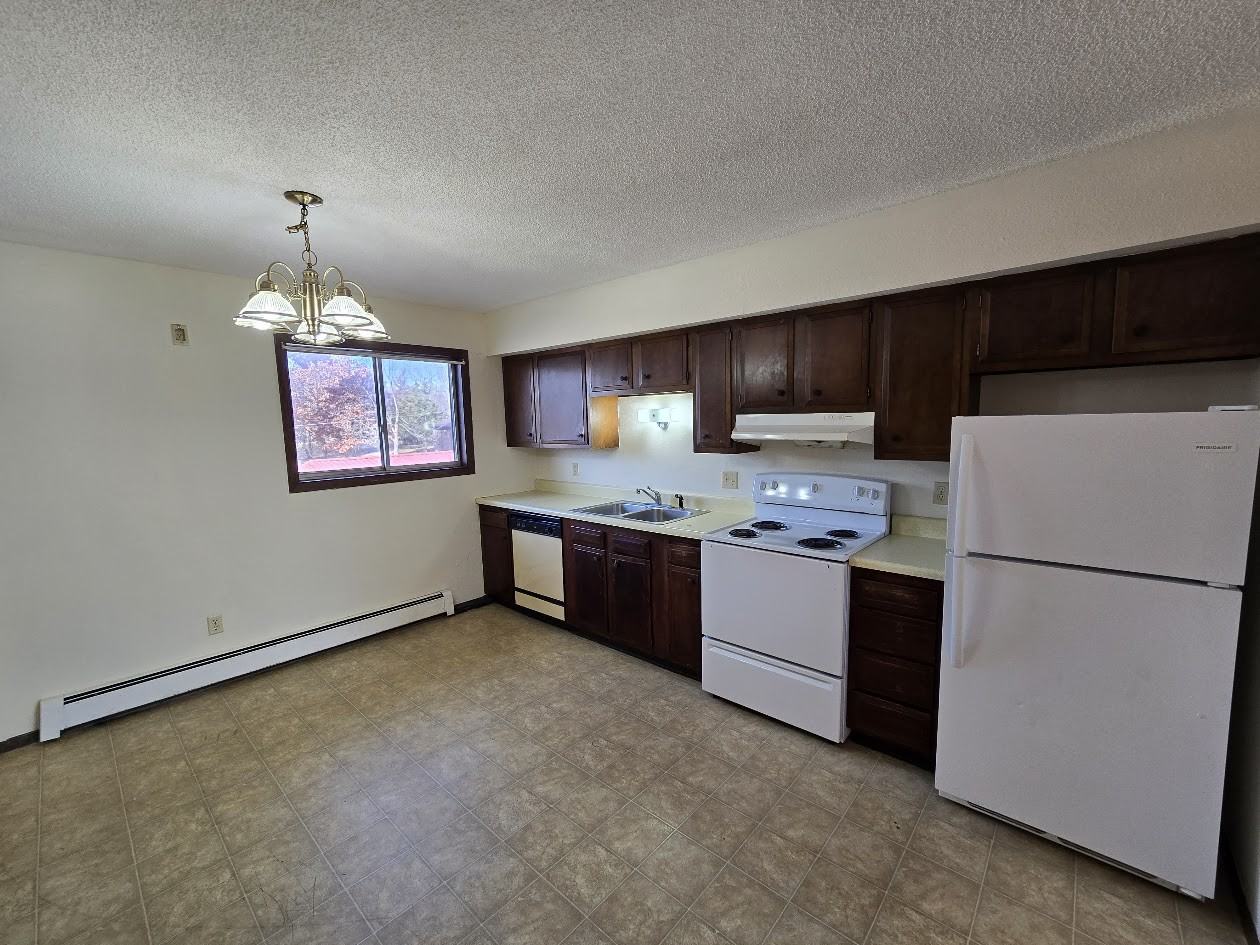 101 16th Ave Nw #1 - Photo 2 of 7