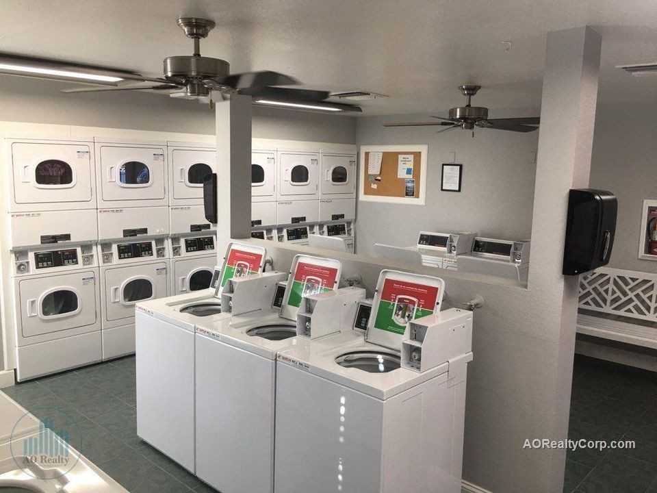 Sandpointe Apartments - Photo 5 of 50