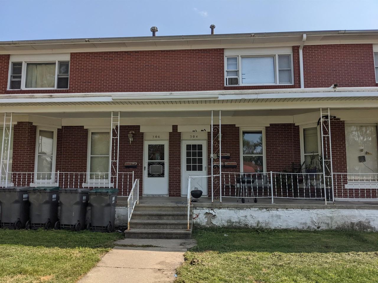 302 1/2 1st St Se #1 - Photo 2 of 8