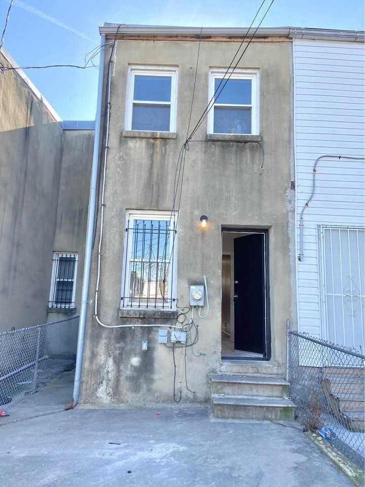 2512 E Fayette St - Photo 7 of 14