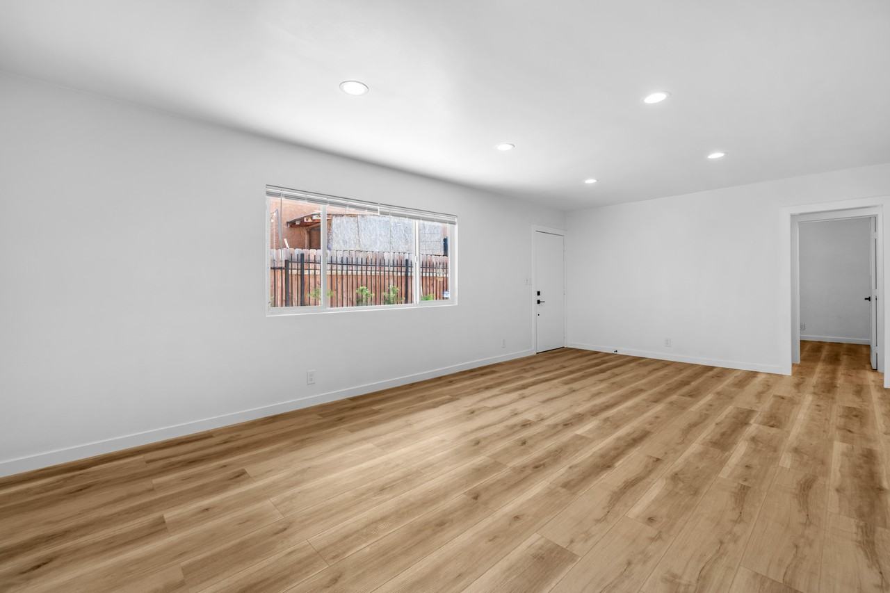 422 Broadway St #422 - Photo 3 of 16