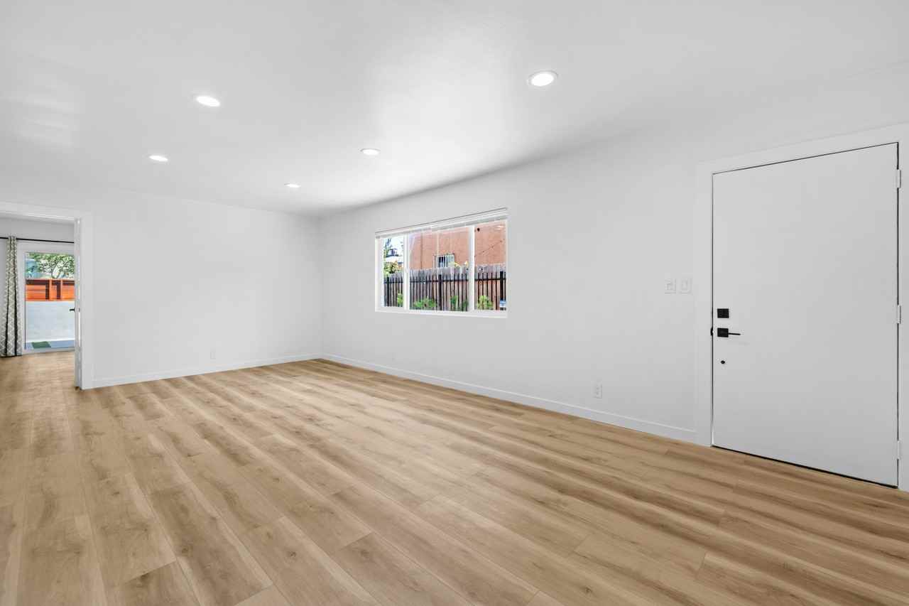 422 Broadway St #422 - Photo 4 of 16